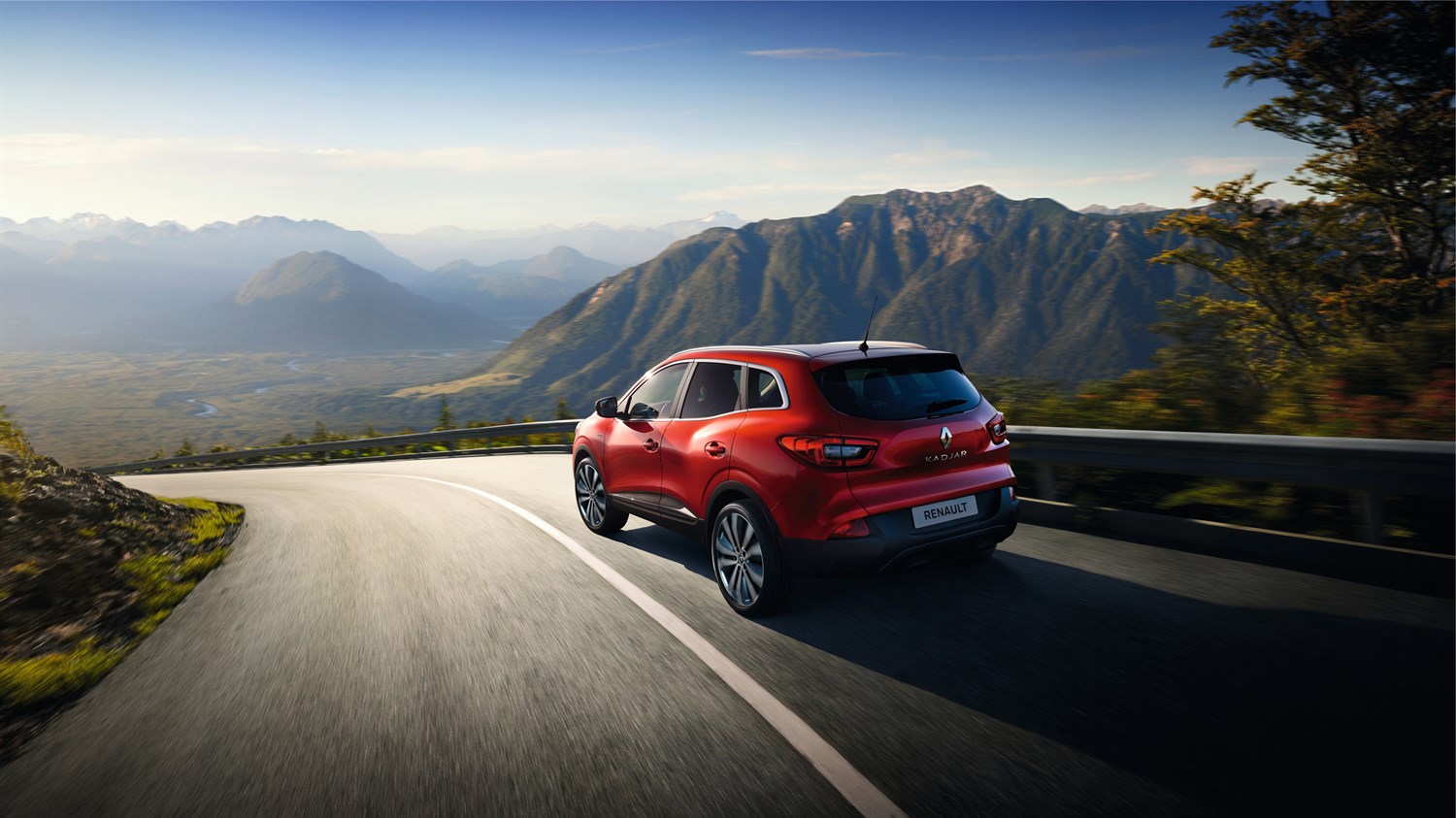 Renault KADJAR - vue arrière - route de montagne au Chili - Version Bose